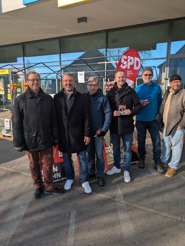 Leon Hahn dritter von rechts.